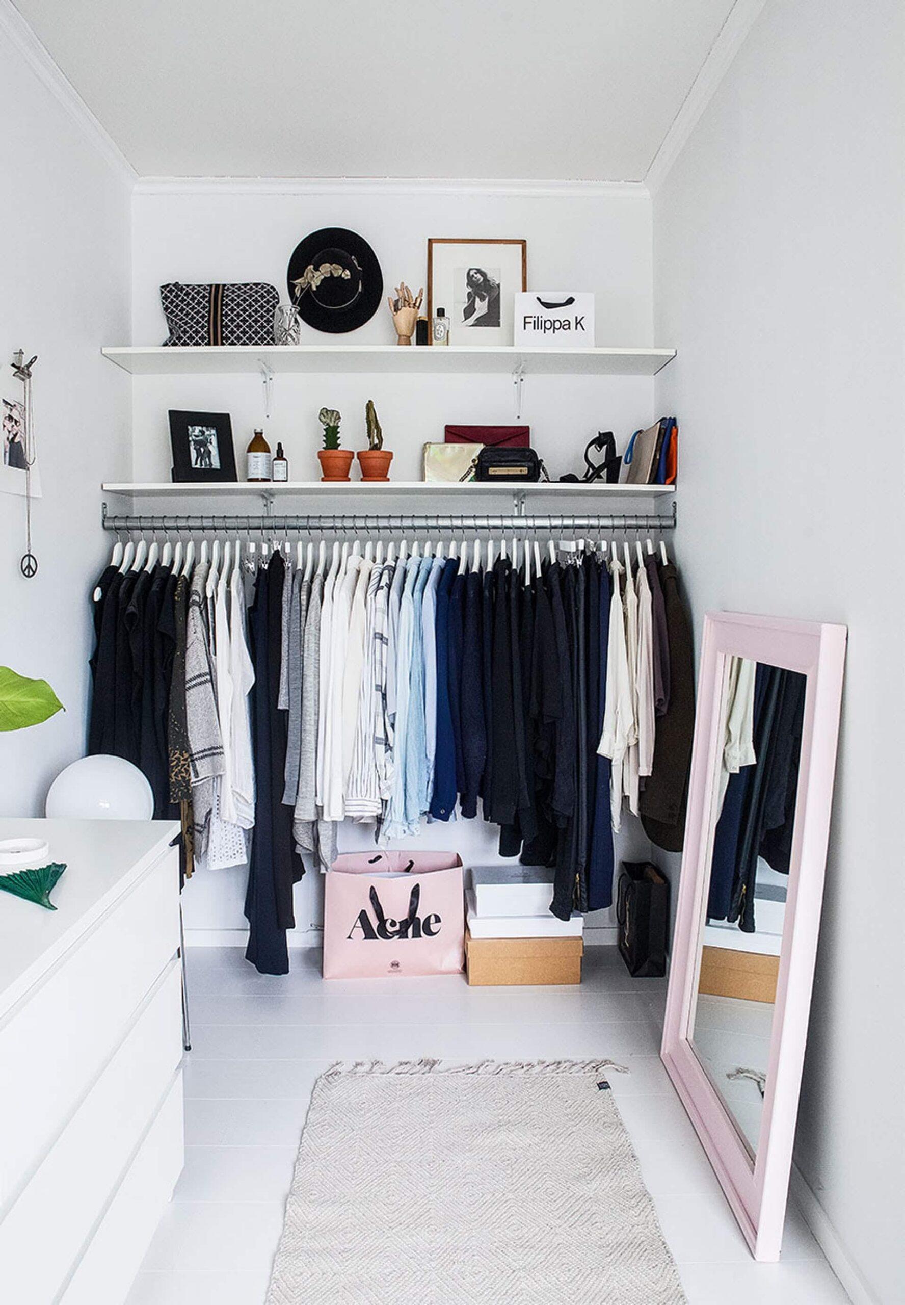 Walk-in closet