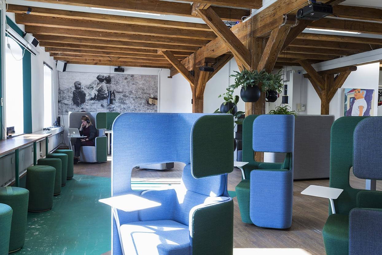 Medarbejderlounge - Design og professionel indretning for firmaer rum for rum.